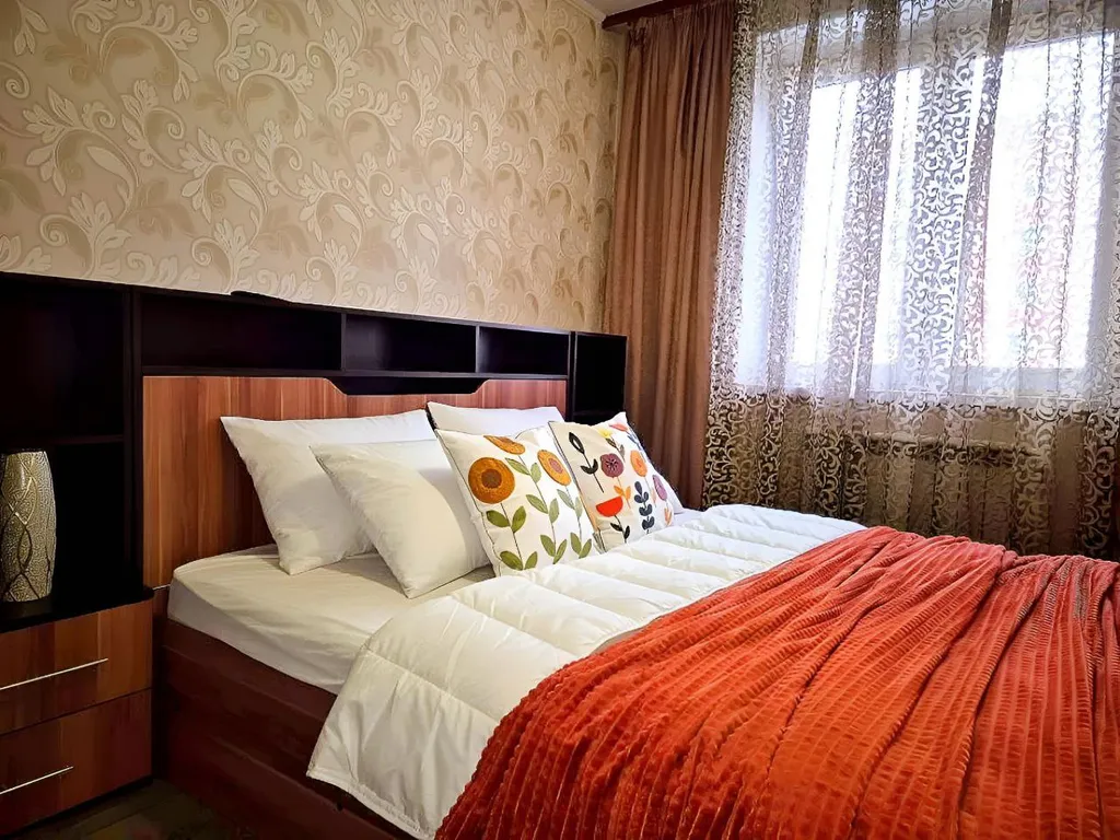 Яркая квартирка