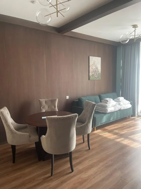 Апартамент с видом на горы