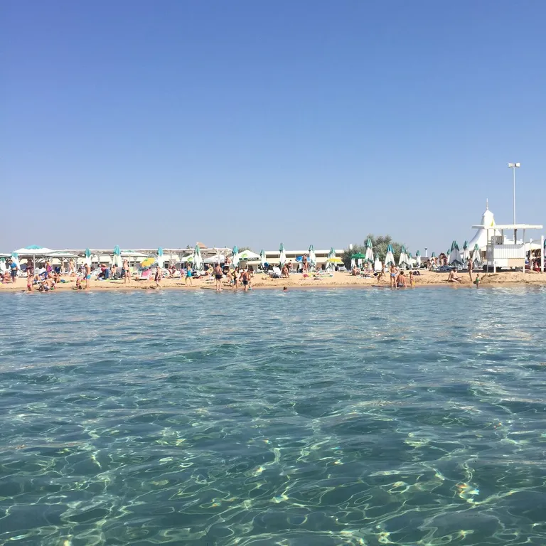 Проживание для семьи с видом на море