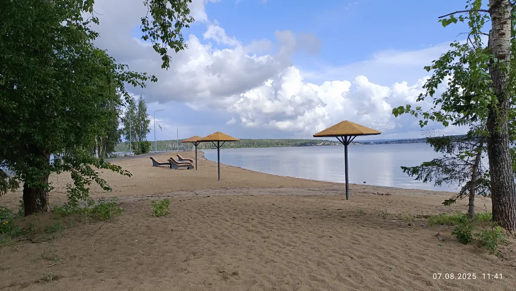 Уютная квартира на берегу озера, с собственным пляжем.