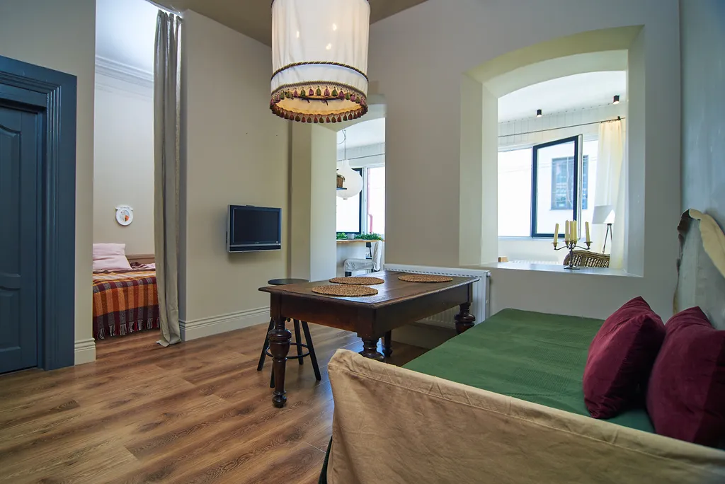 Апартаменты с авторским дизайном в доме 19-го века в сердце старого го