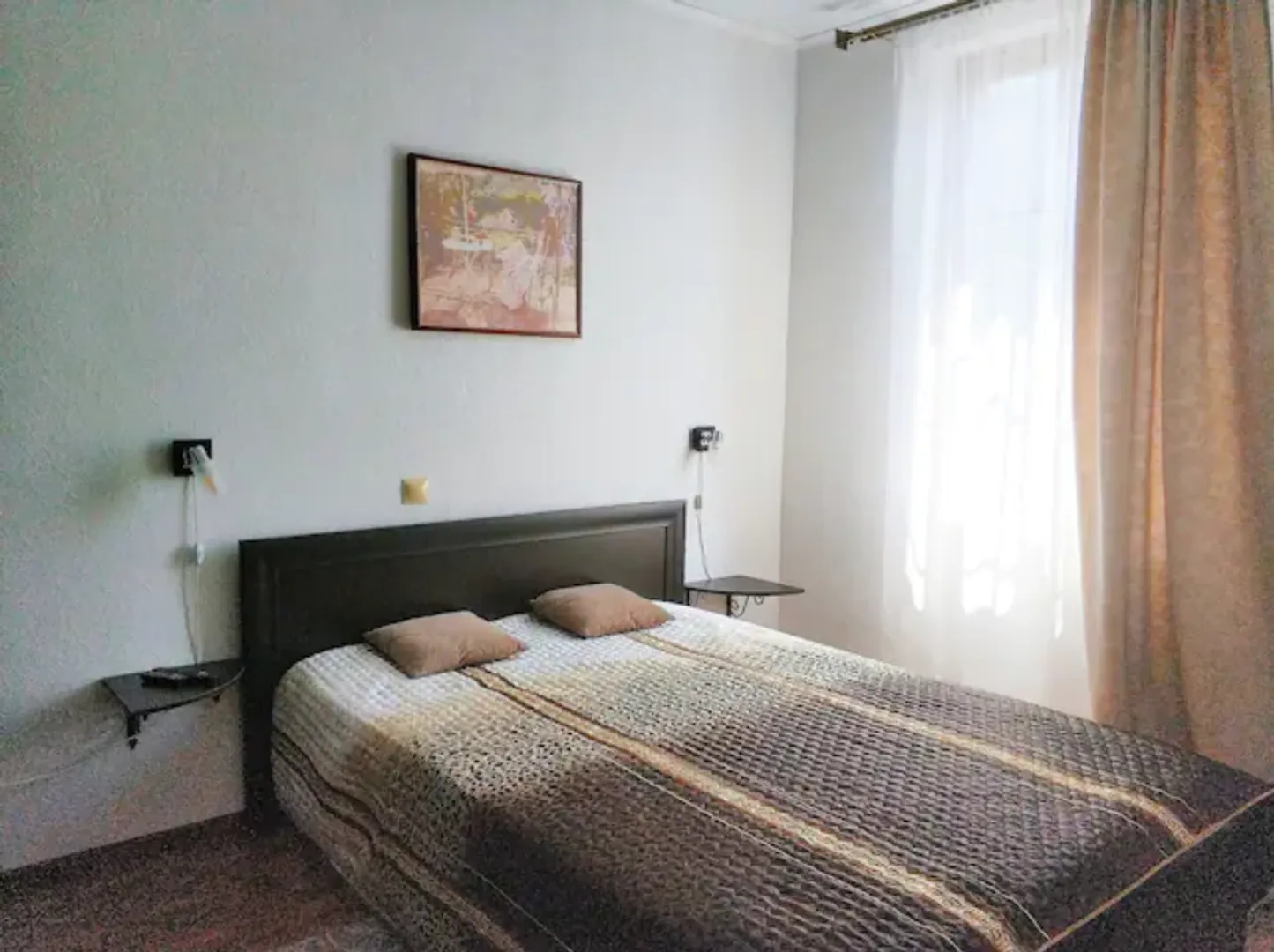 2-спальная кровать в спальне