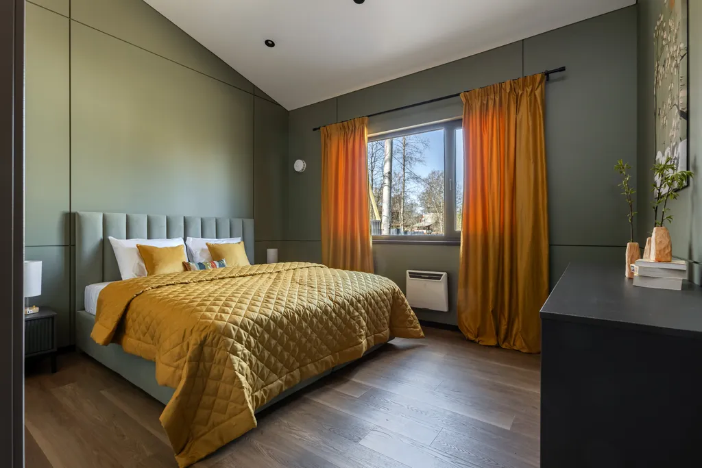 Коттедж на берегу озера с сауной