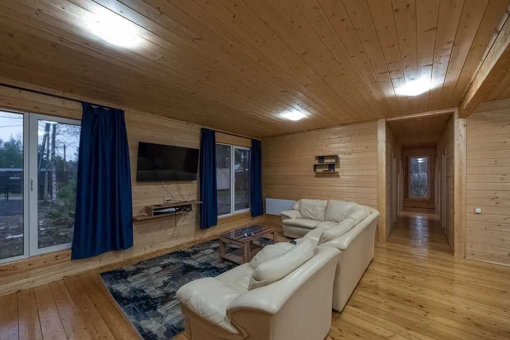 Коттедж Дом с камином, сауной и панорамными окнами — Стеклянный