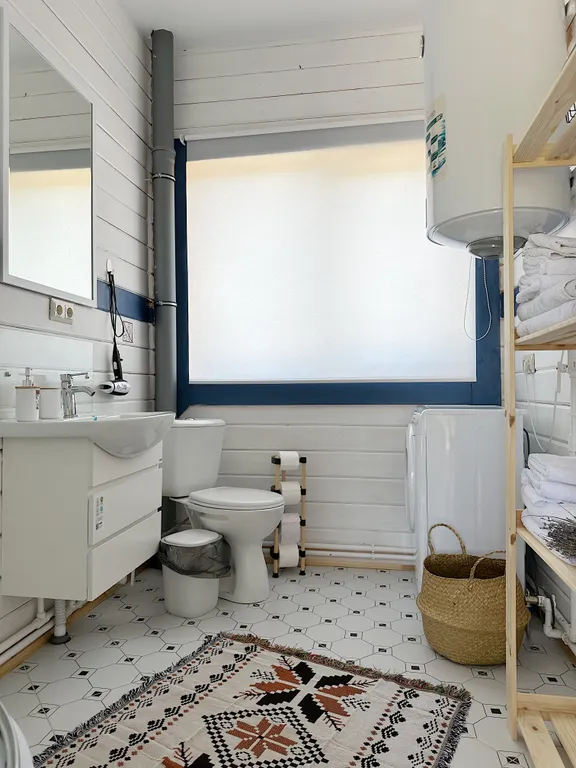 Коттедж с сауной с видом на лес