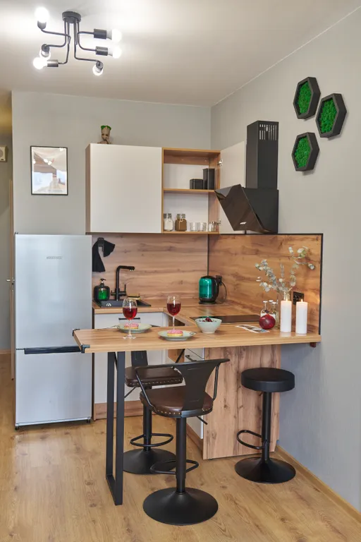 Уютная студия с панорамным окном у метро Парнас