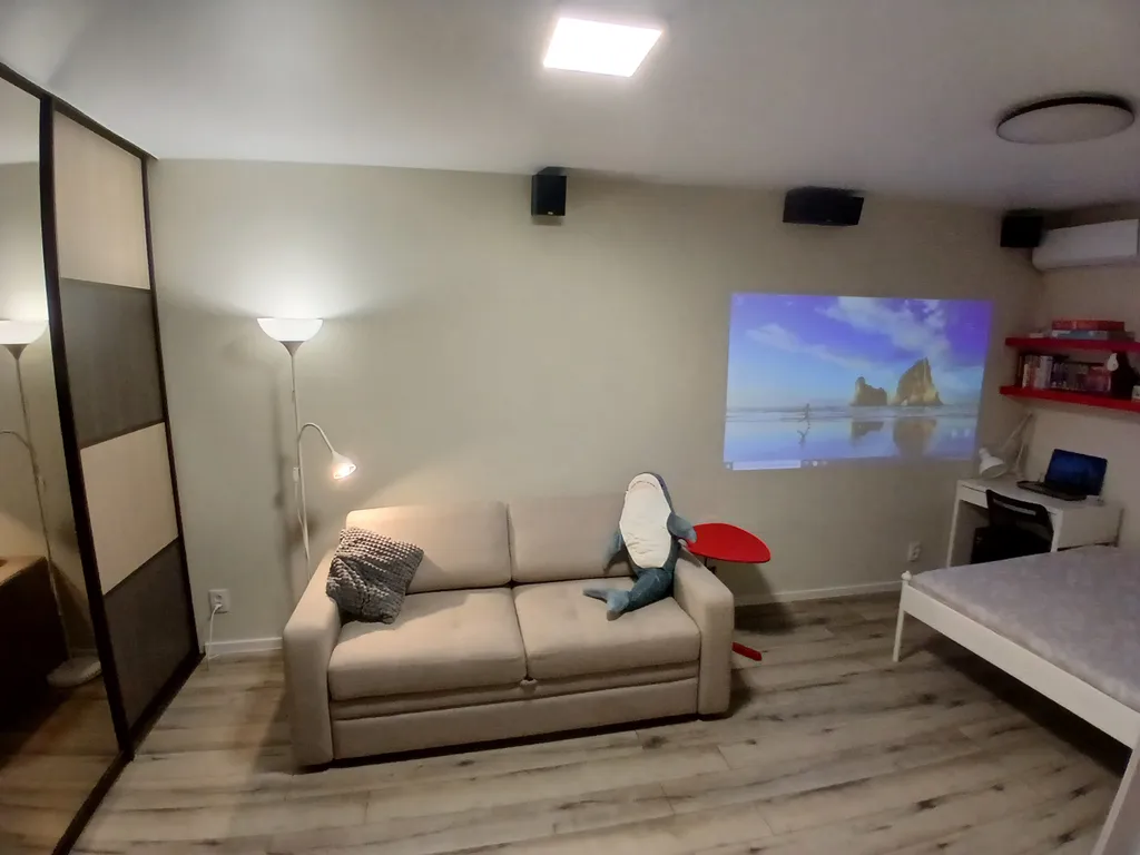 Уютная квартира с проектором