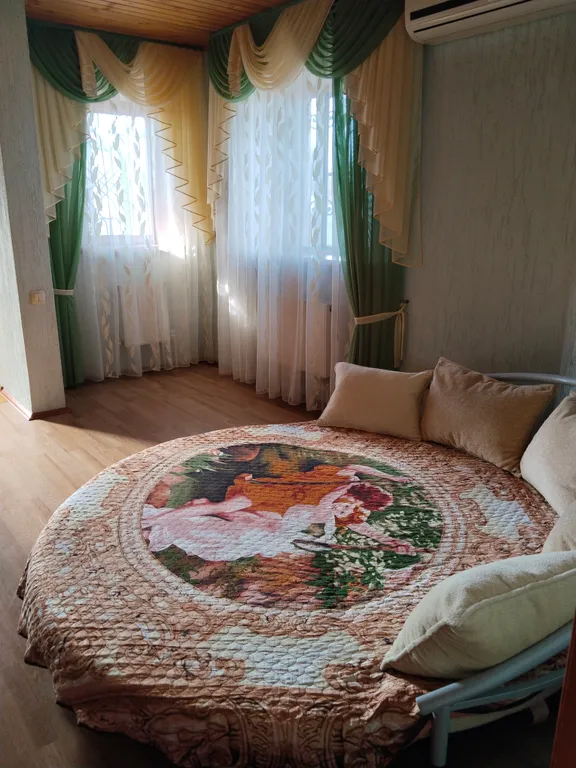 Загородный дом с баней и теплым бассейном