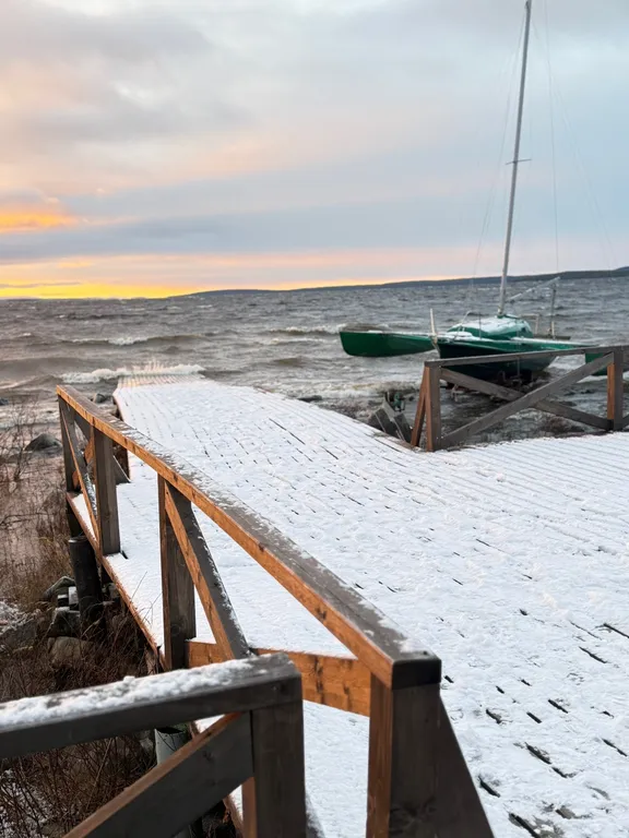 Дом на берегу