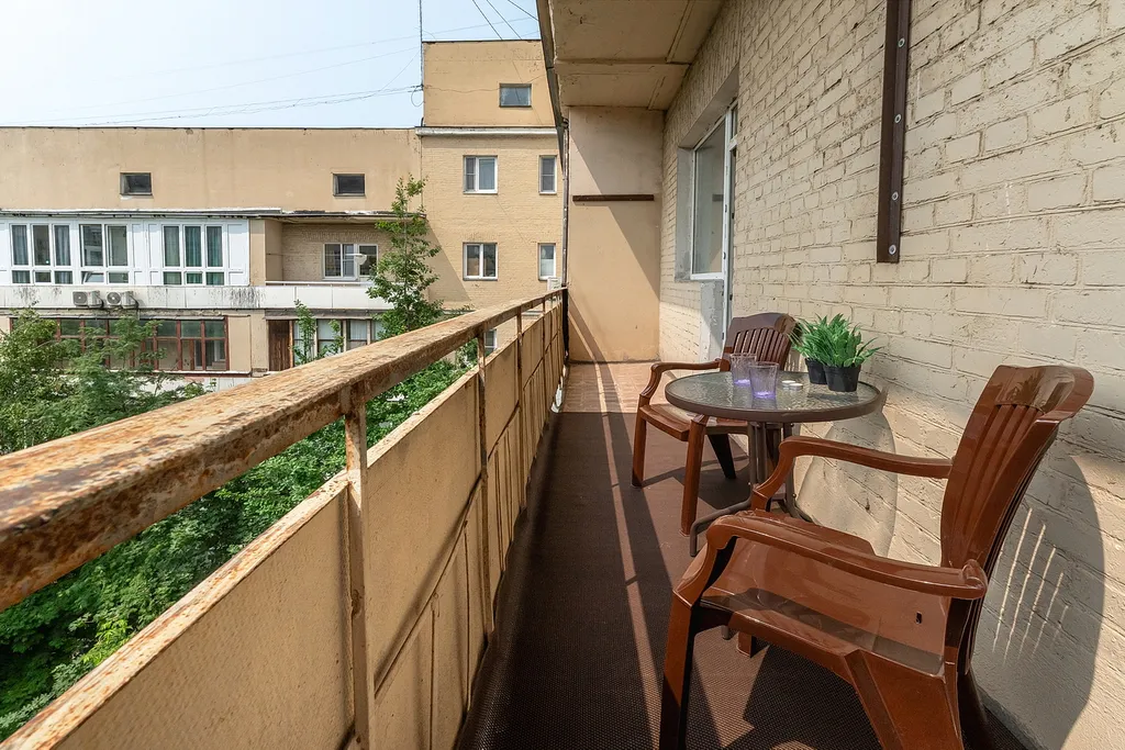 Квартира Квартира в доме-памятнике архитектуры с шикарным балконом — Москва