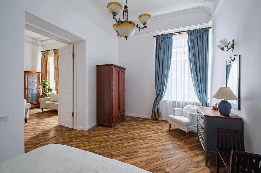 Элегантная квартира Delux с тремя спальнями, парковкой у Эрмитажа