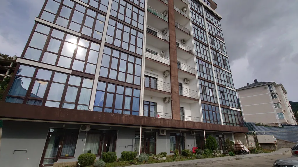 Студия у Массандровского парка в элитном районе Ялты