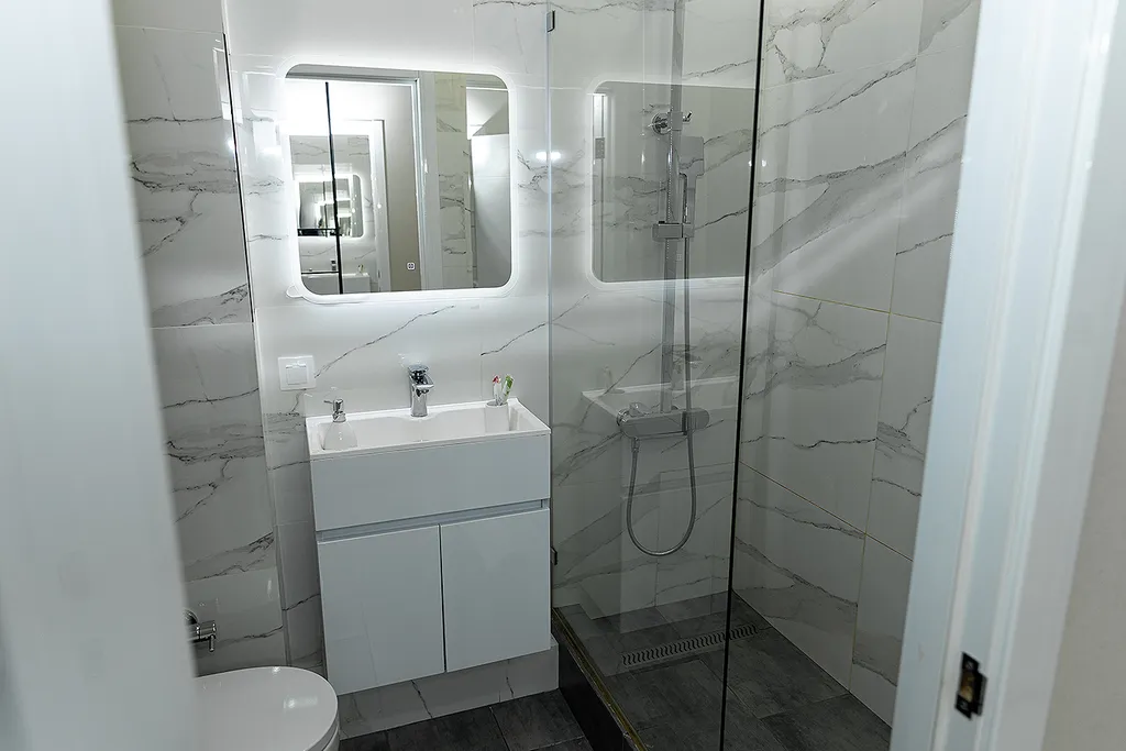 Студия в новом доме рядом с кадетским корпусом