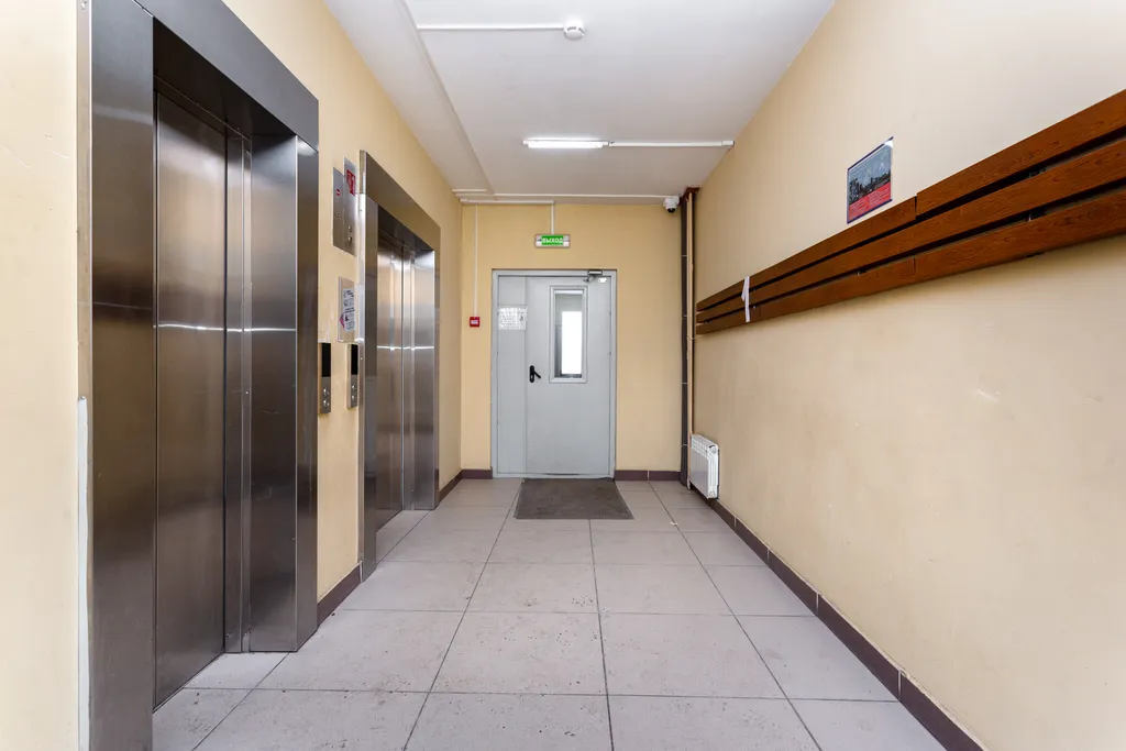 Уютная студия с красивым балконом