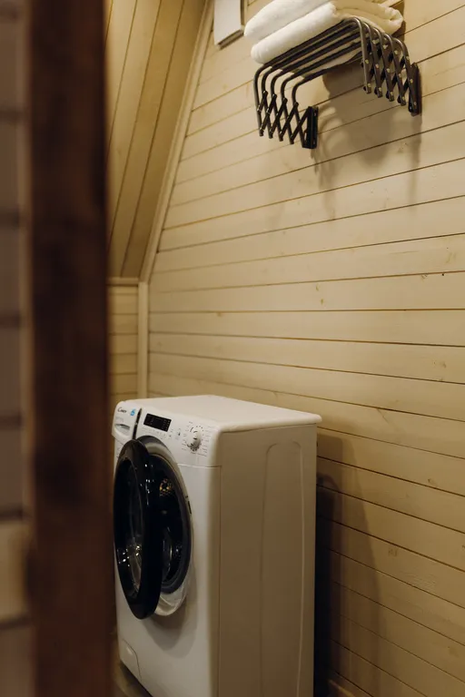 Уютное шале на берегу ручья с баней и купелью на уединенной террасе