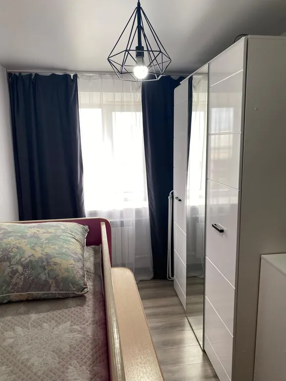 Уютная квартира на Саянах, рядом с остановкой, на 7 спальных мест