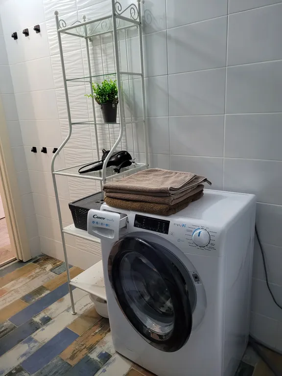 Современная студия у моря с видом на бассейн и горы