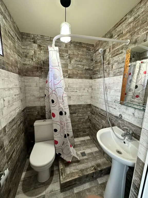 Комфортабельный таун у берега Каспийского моря