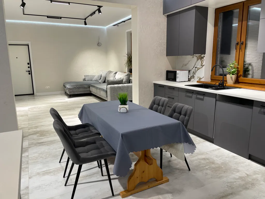 Уютный дом с большой и теплой террасой