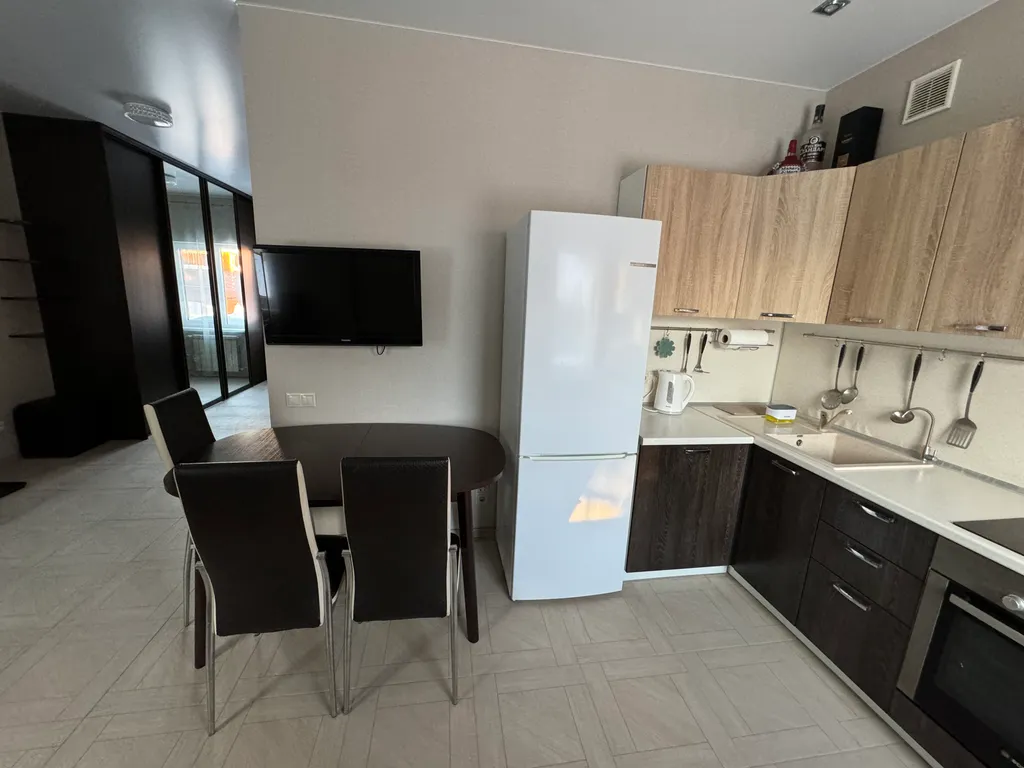 Уютный двухэтажный дом около реки Сок с пляжами