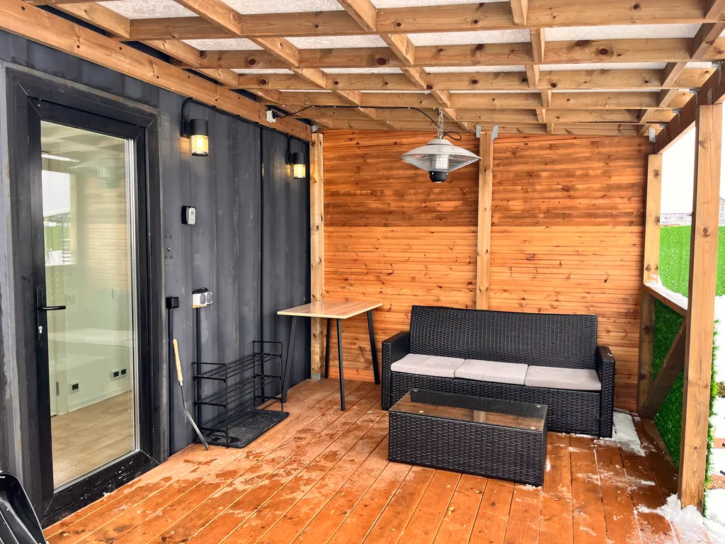 Коттедж Новый коттедж с панорамными окнами — Тайцы