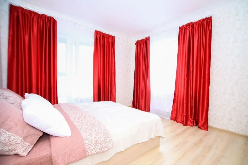 Евродвушка Апарт Гулливер с балконом в центре