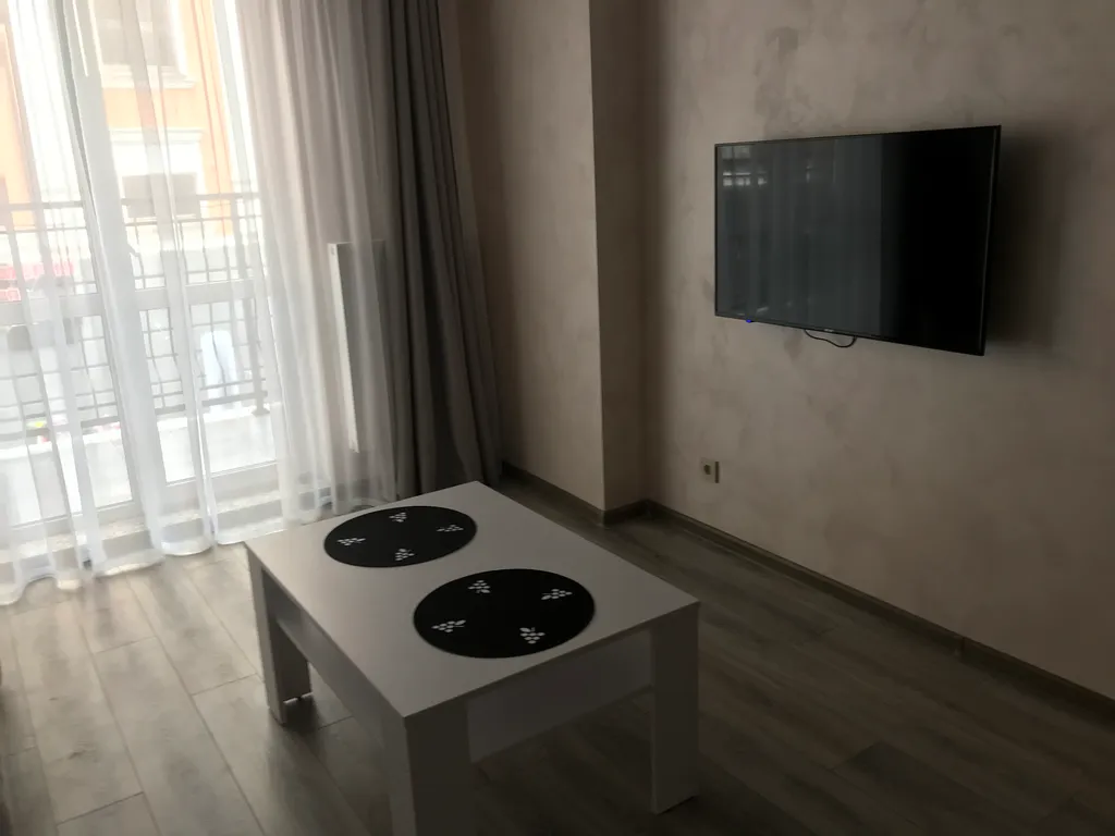 Апартамент с отдельной спальней в центре города