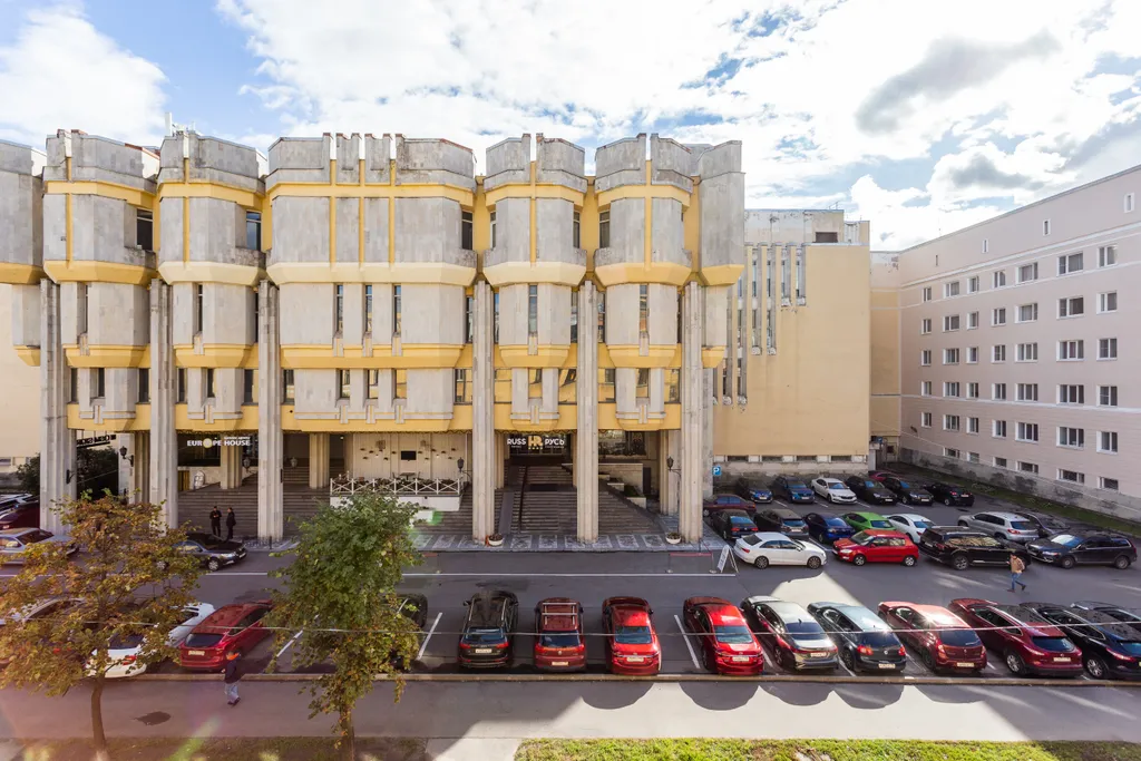 Новая квартира в самом центре, 2 комнатная + кухня-столовая, есть всё, 4 гостя