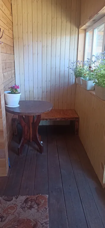 Комната с диваном