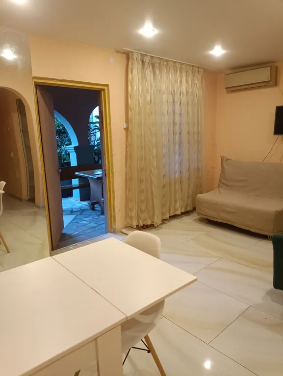 Уютный отдельный этаж в центре