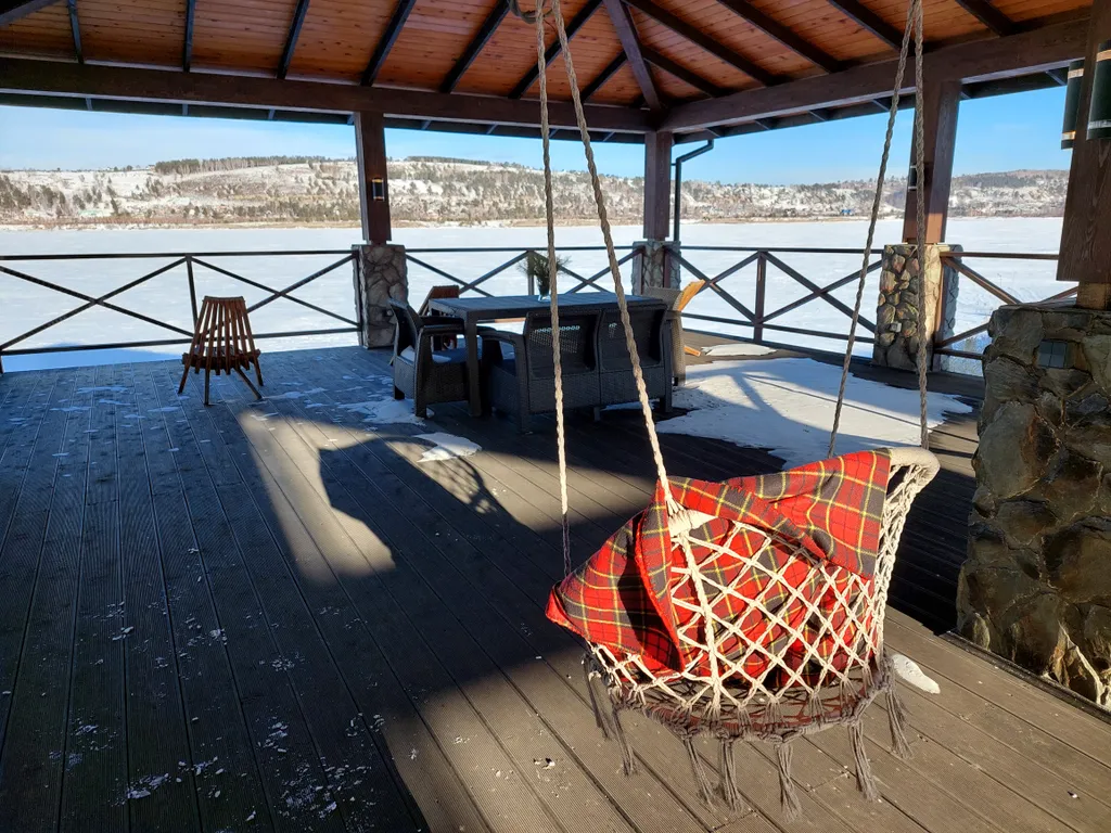 Коттедж на берегу Ангары