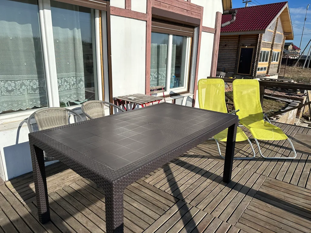 Дом у реки с баней