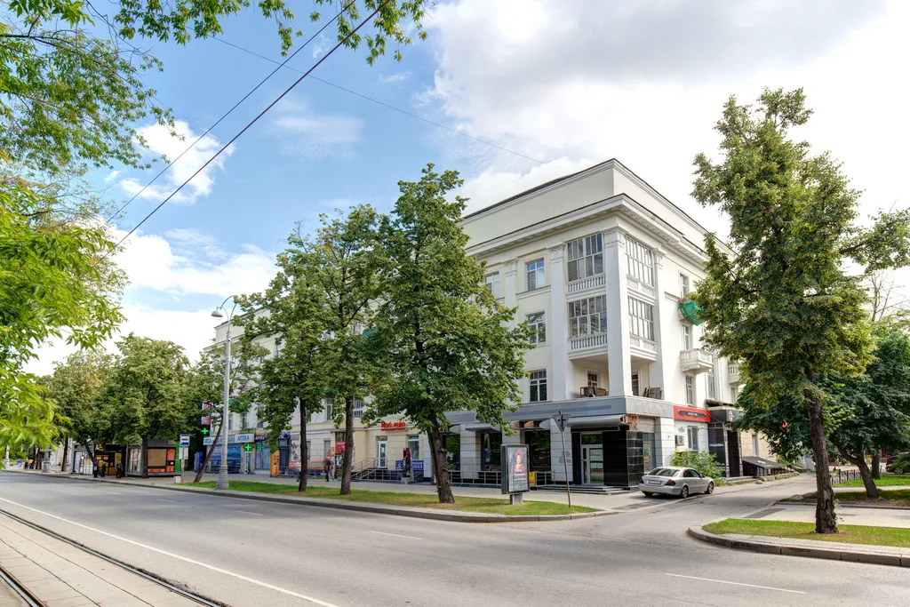 12-местный апартамент в ретро стиле с кинотеатром и Sony PS4