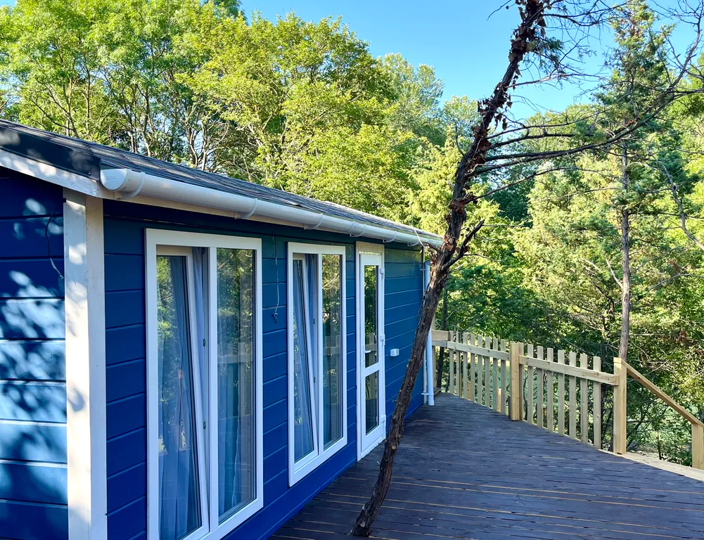 Новые Домики на берегу пруда