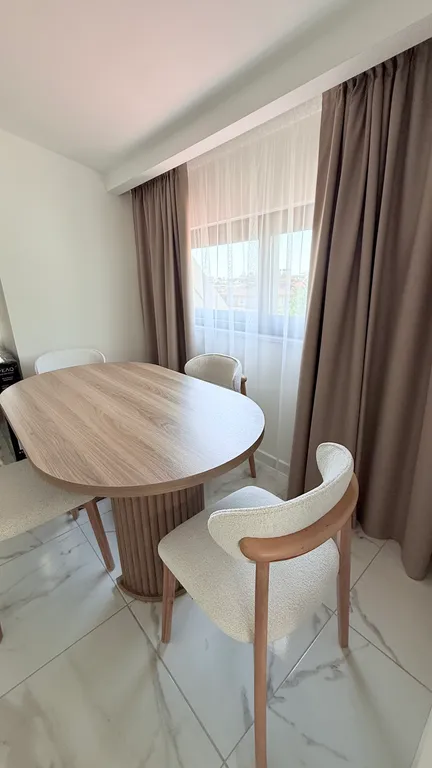 Клеопатра 2+1 линейная