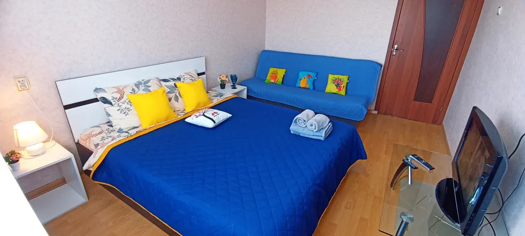 Квартира Квартира Центр города! 3 изолированные комнаты, 3 кровати — Калининград