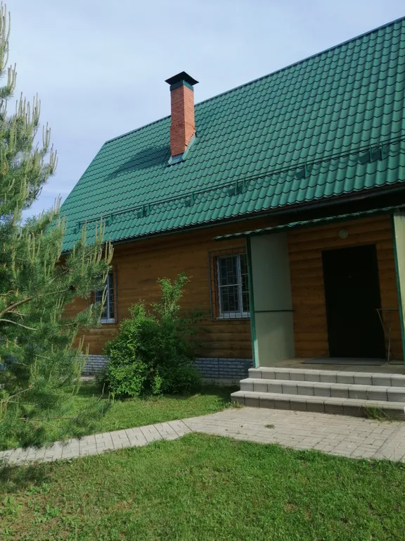 Дом с баней и беседкой