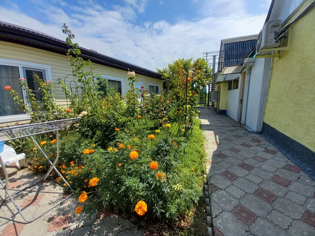 Квартира Уютные апартаменты, рядом море и песчаный пляж — Кучугуры