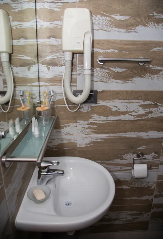 Коттедж Домик в стиле прованс с видом на бассейн — Сойкино