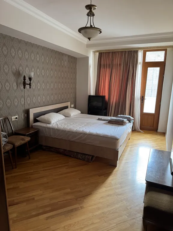 Просторная 2-х комнатная квартира в 7 минутах ходьбы от метро Барекамутюн