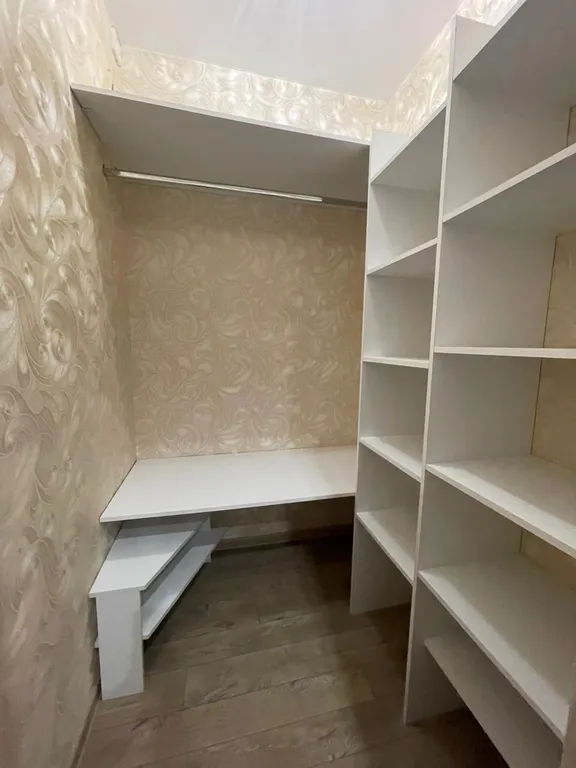 Квартира с панорамными окнами в новом ЖК у самолета