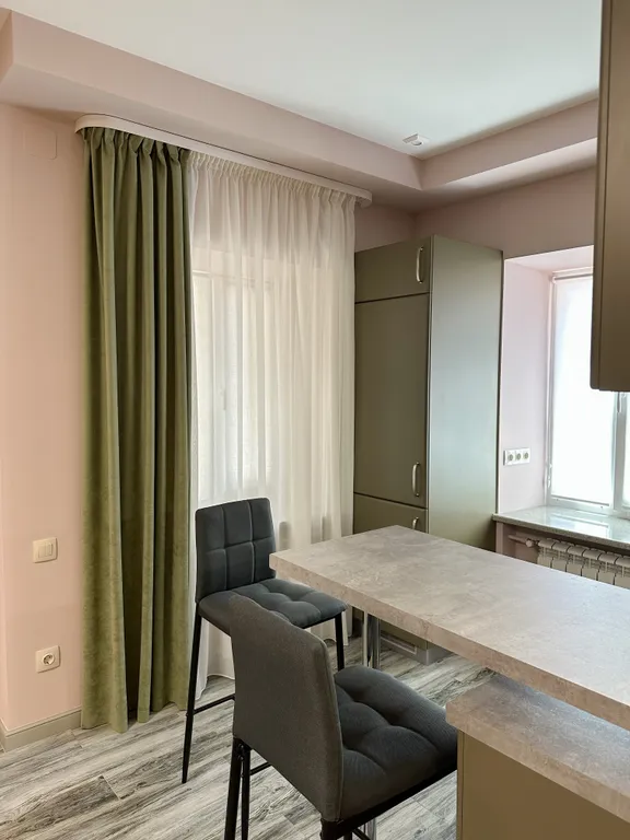 Двухкомнатный апартамент класса Люкс с отдельной спальней и кухней