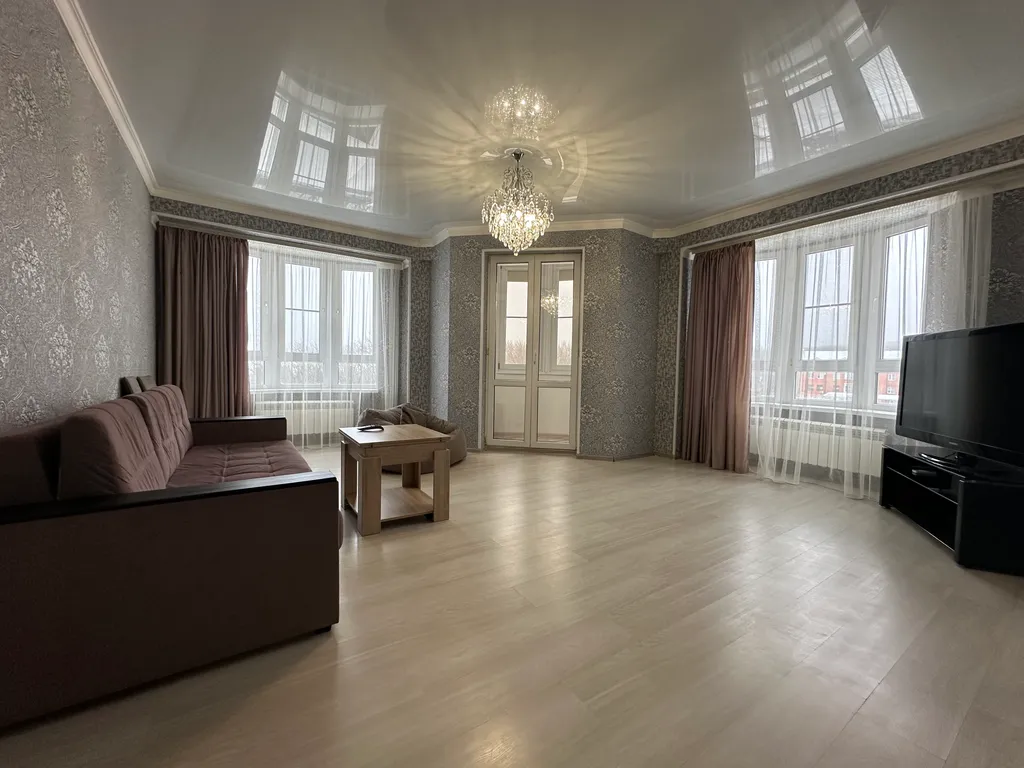 Уютная квартира с видом на город и горы