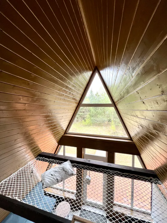 Уютный романтический домик А-фрейм