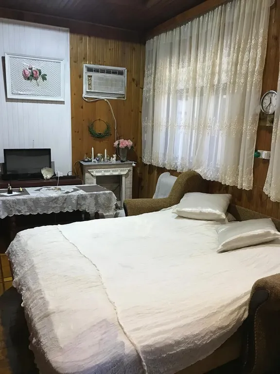 Квартира Комната в частном доме с большим двором — аренда посуточно в Гудаута