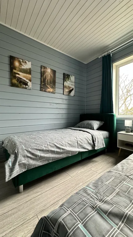 Коттедж с террасой и пирсом