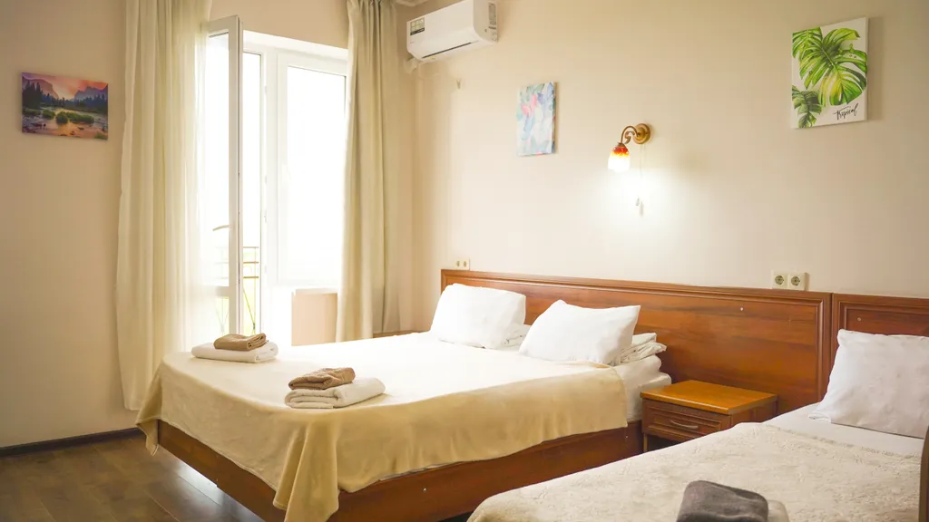 Семейный номер в отеле с бассейном, сауной и питанием