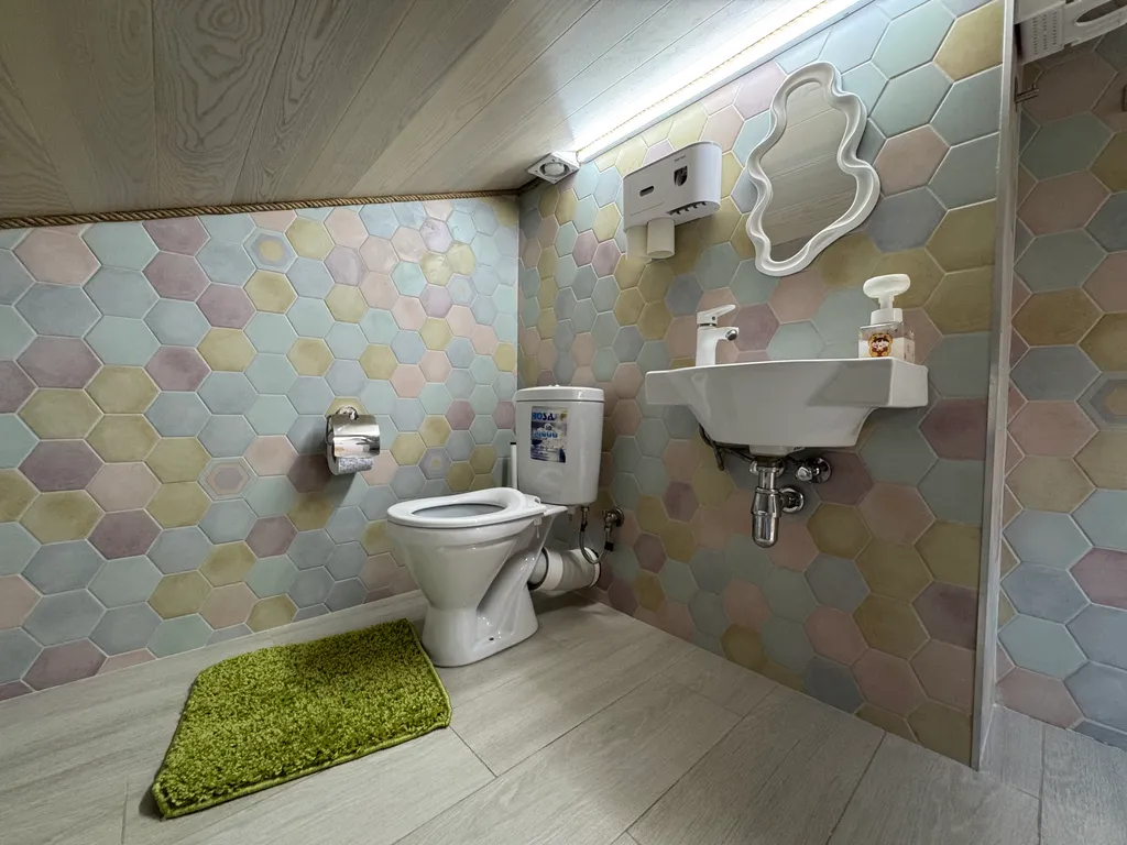 Двухуровневый апартамент в самом сердце Красной Поляны с видом на горы