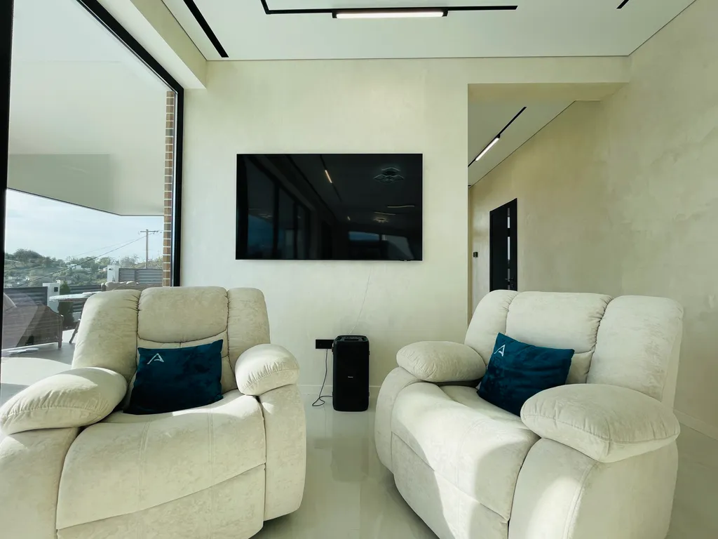 Вилла с бассейном и баней