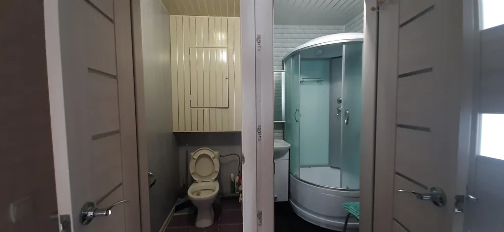 Уютная и светлая квартира рядом с кинотеатром и сосновым парком